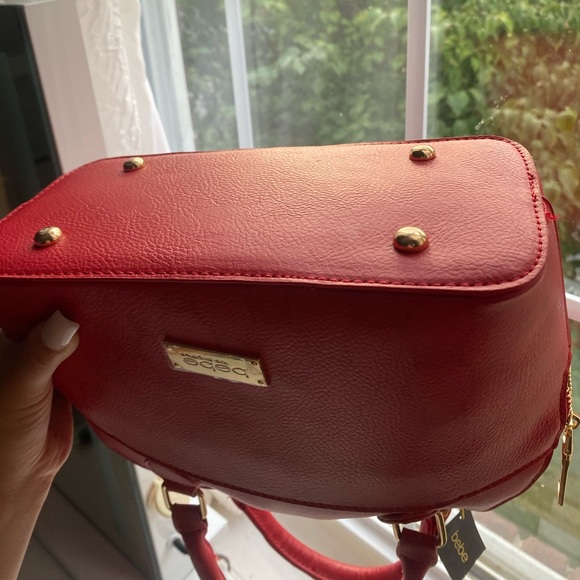 BEAUTIFUL BRIGHT RED BEBE BAG - Picture 4 of 7